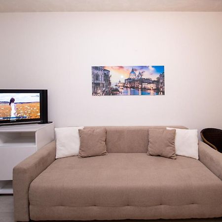 Apartment Studio Premier Rafajlovići Esterno foto